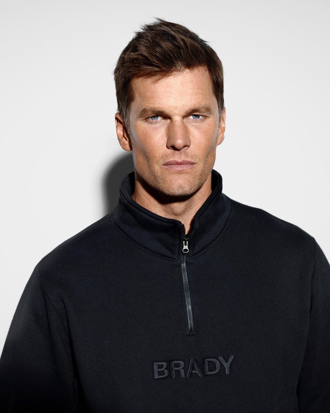 Tom Brady aproveita aposentadoria em iate de luxo